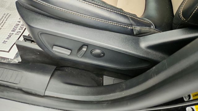 2021 Ford Escape Titanium Hybrid with Elite Package (41 combined mpg) - 22955637 - 10