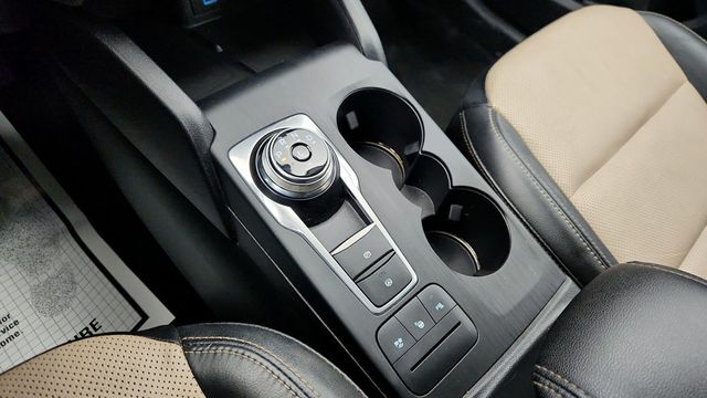 2021 Ford Escape Titanium Hybrid with Elite Package (41 combined mpg) - 22955637 - 15