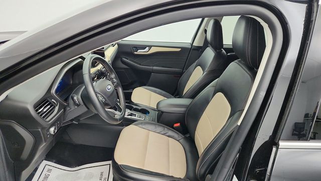 2021 Ford Escape Titanium Hybrid with Elite Package (41 combined mpg) - 22955637 - 18