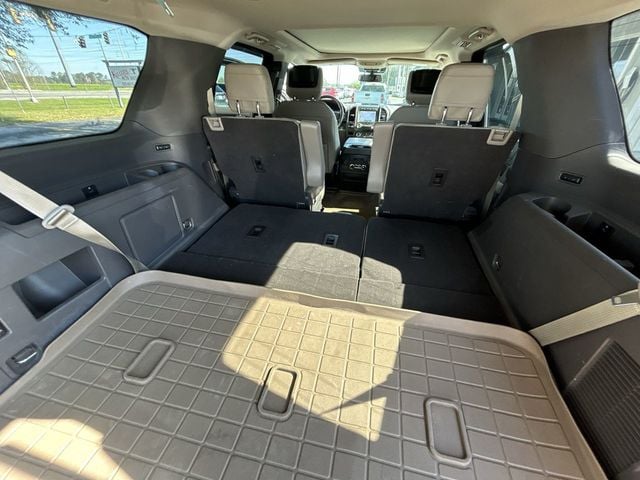 2021 Ford Expedition Limited 4x2 - 23000382 - 23
