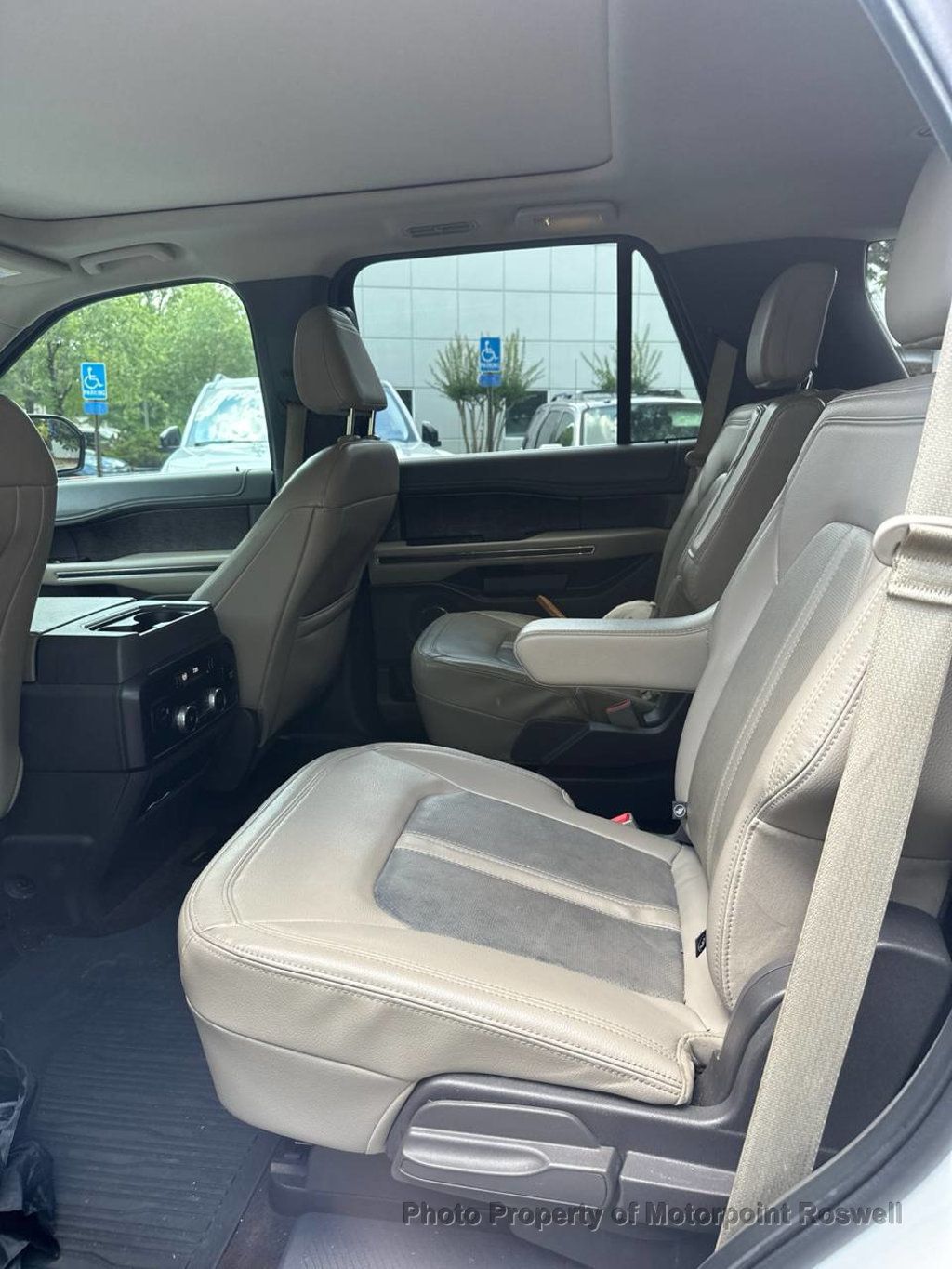 2021 Ford Expedition Limited photo 3