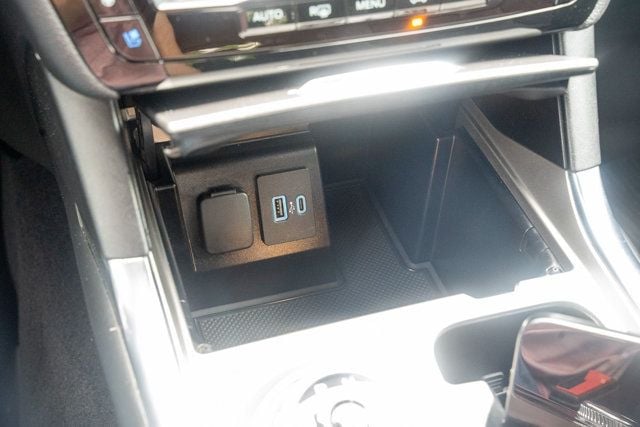 2021 Ford Explorer LocalTrade/Hybrid-Limited/4WD/Heated&CooledSeats/2ndRowCaptains - 23026180 - 31