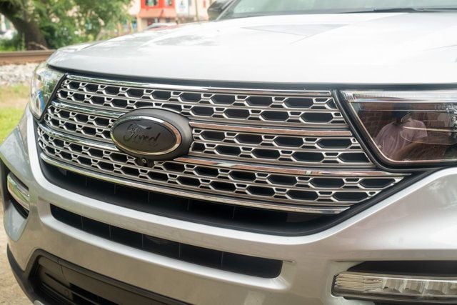 2021 Ford Explorer LocalTrade/Hybrid-Limited/4WD/Heated&CooledSeats/2ndRowCaptains - 23026180 - 8