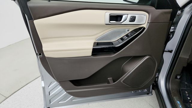 2021 Ford Explorer Platinum 4WD w/ Twin Panel Moonroof & Premium Technology Package - 22948174 - 10