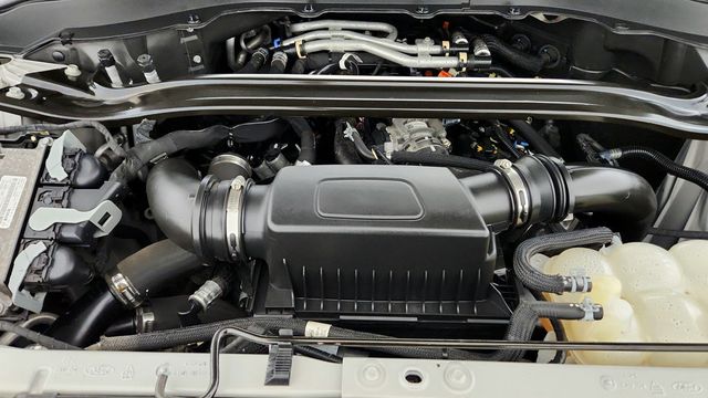 2021 Ford Explorer Platinum 4WD w/ Twin Panel Moonroof & Premium Technology Package - 22948174 - 28