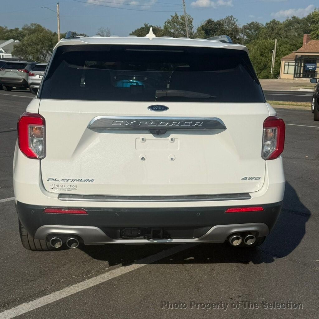 Ford Explorer photo 13