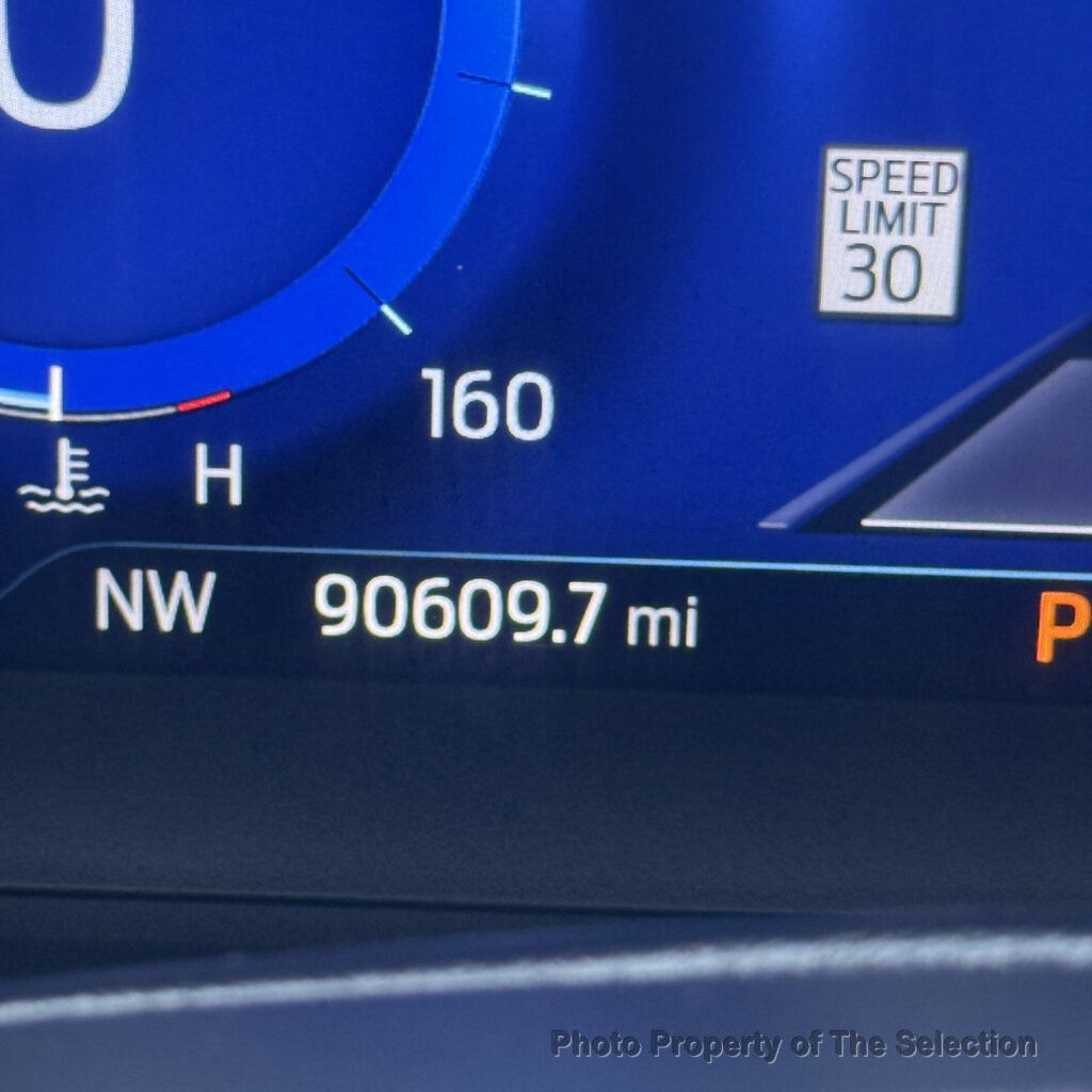 Ford Explorer photo 28