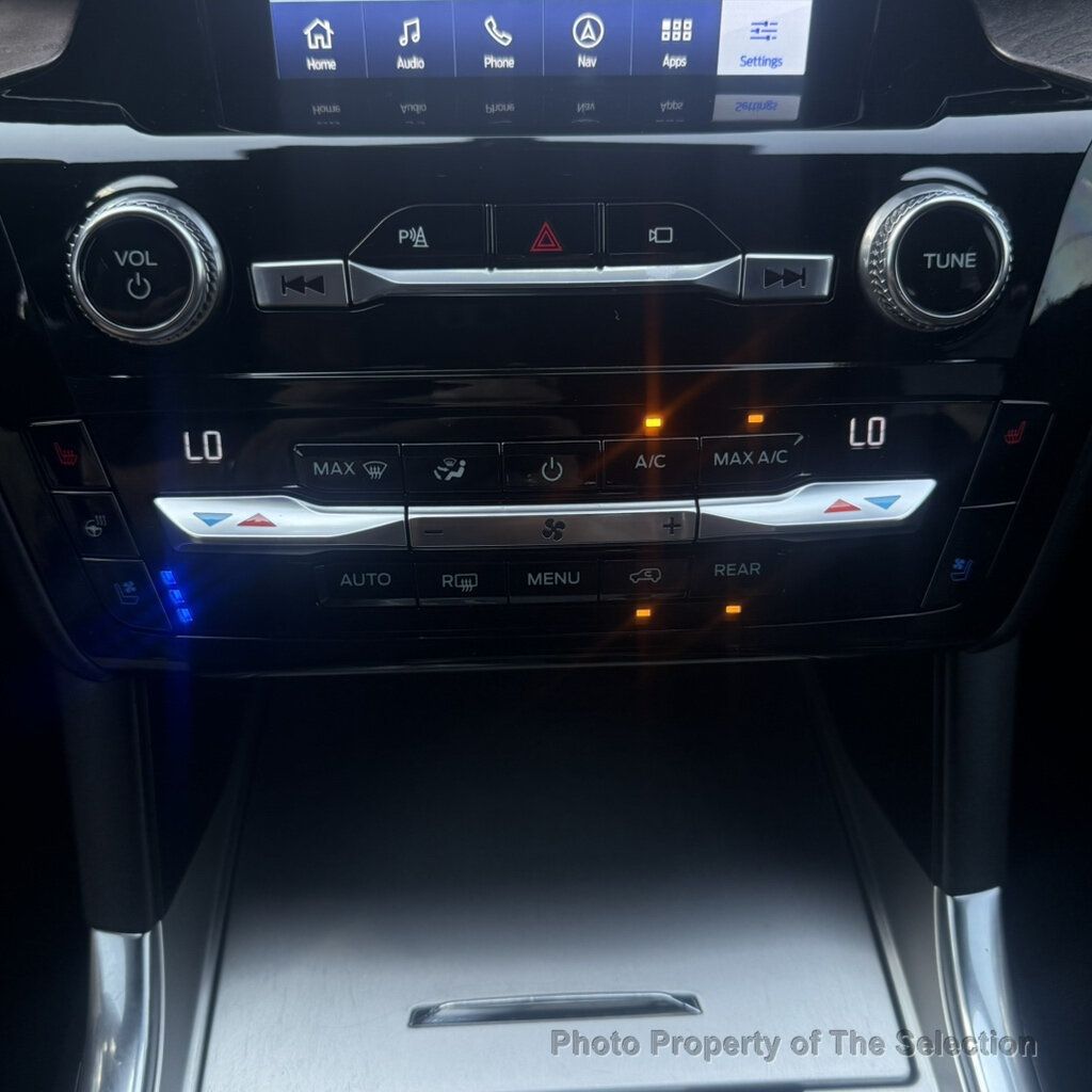 Ford Explorer photo 33