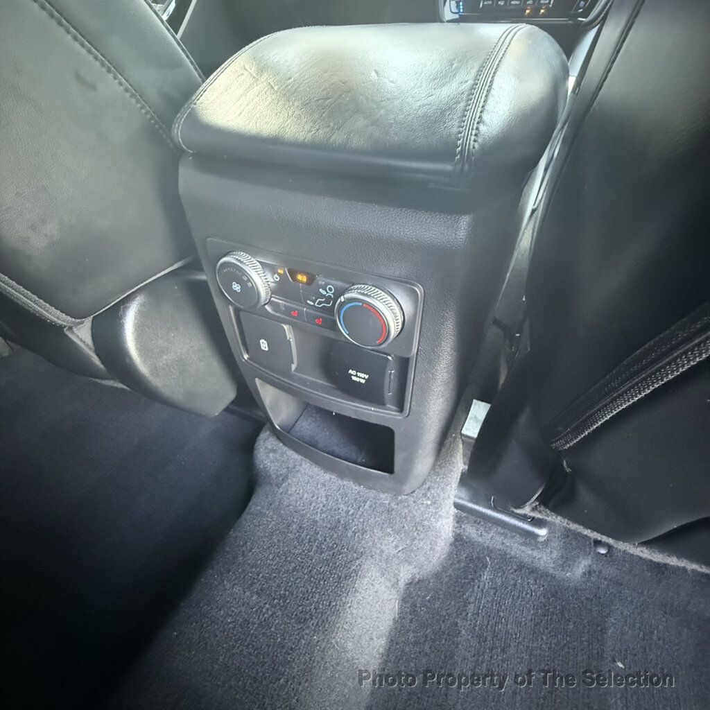 Ford Explorer photo 46