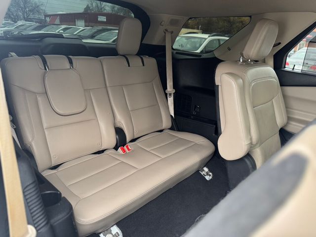 2021 Ford Explorer SERVICED AND DETAILED!! - 22943216 - 18