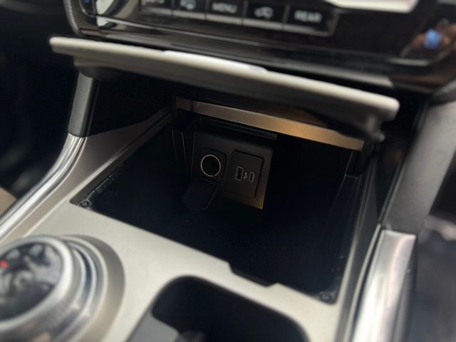 2021 Ford Explorer SERVICED AND DETAILED!! - 22943216 - 26