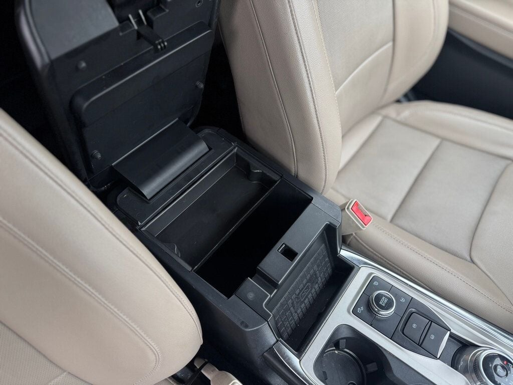 2021 Ford Explorer SERVICED AND DETAILED!! - 22943216 - 27