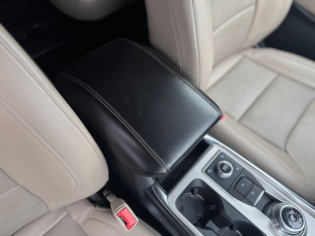 2021 Ford Explorer SERVICED AND DETAILED!! - 22943216 - 28