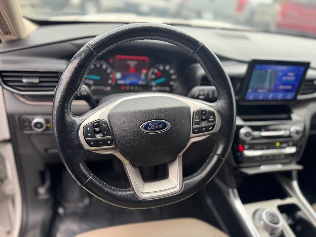 2021 Ford Explorer SERVICED AND DETAILED!! - 22943216 - 30