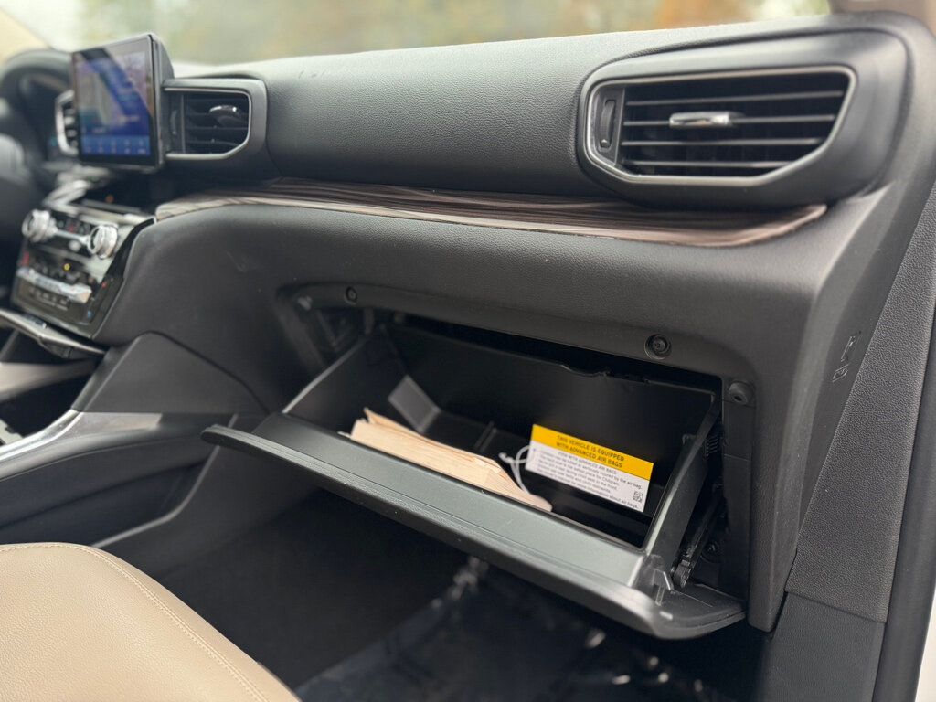 2021 Ford Explorer SERVICED AND DETAILED!! - 22943216 - 33