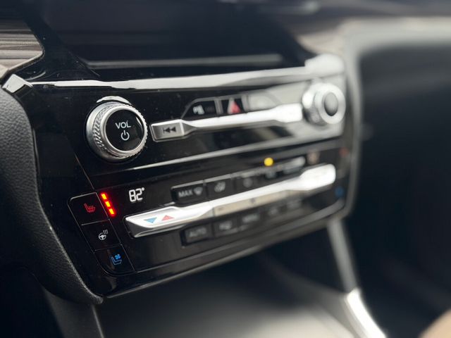 2021 Ford Explorer SERVICED AND DETAILED!! - 22943216 - 34