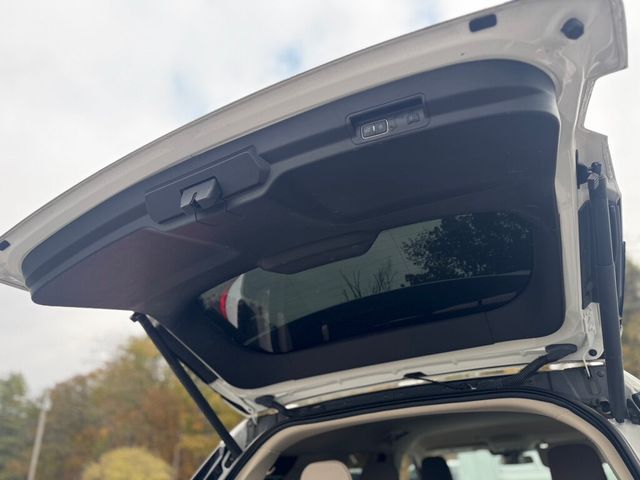 2021 Ford Explorer SERVICED AND DETAILED!! - 22943216 - 42