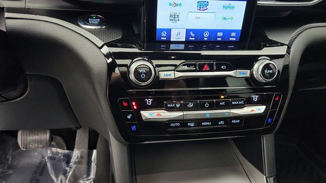 2021 Ford Explorer ST 4WD w/ High-Performance Pack & Premium Tech Pkg - 23076101 - 17