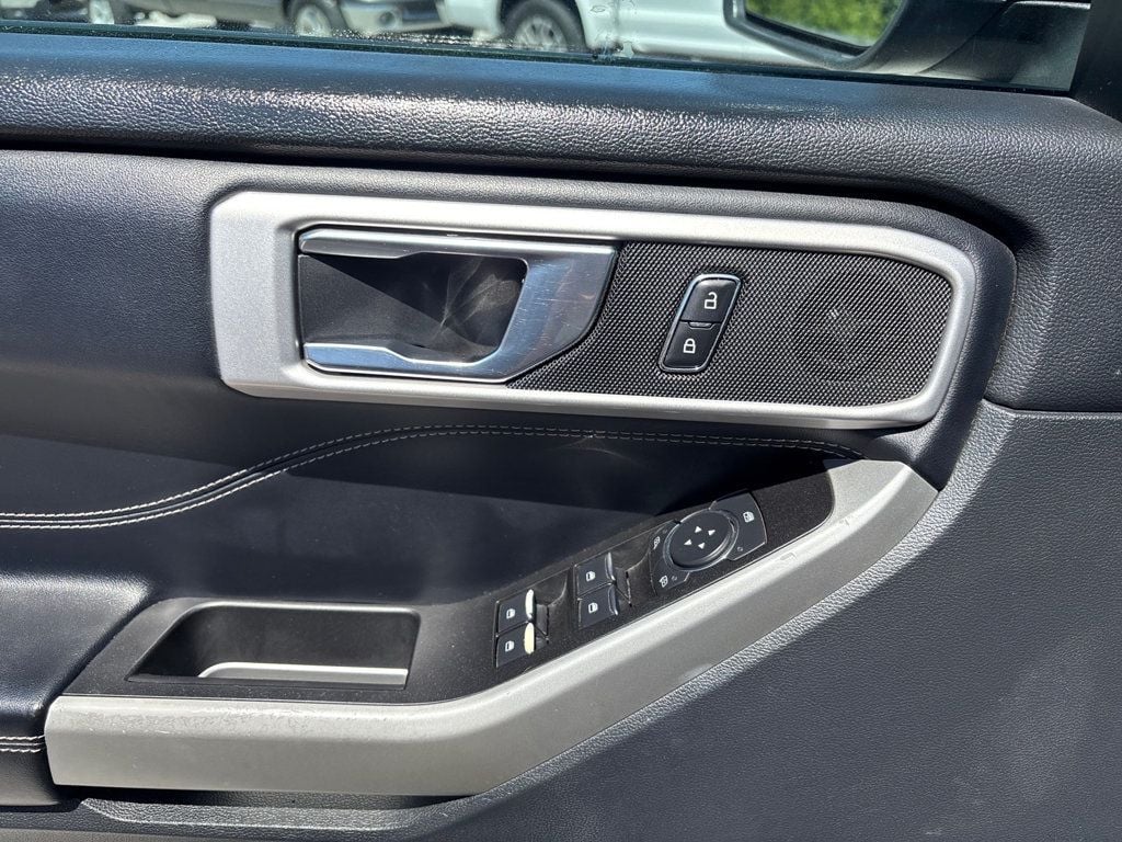 2021 Ford Explorer XLT 4WD - 23041553 - 10