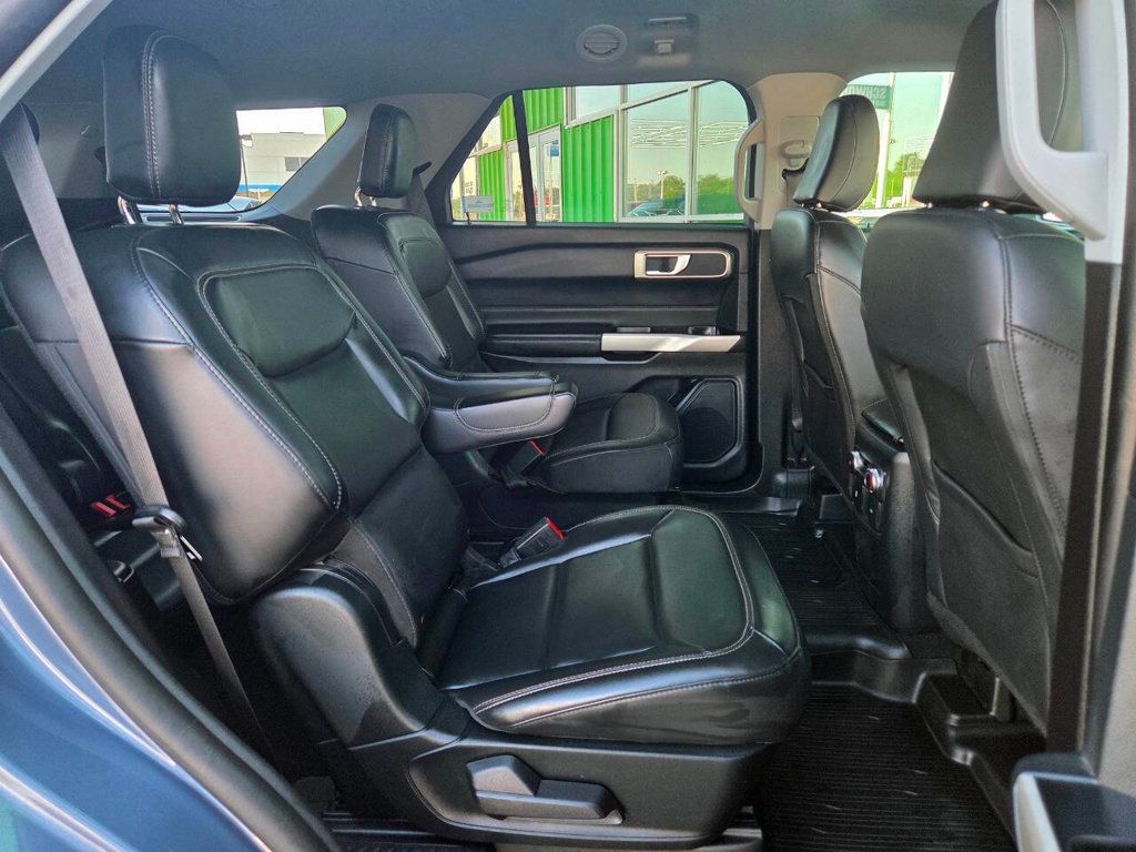 2021 Ford Explorer XLT photo 13