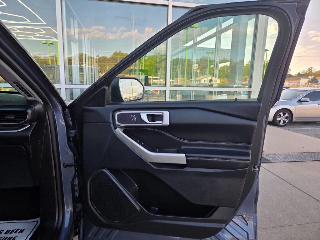 2021 Ford Explorer XLT photo 38