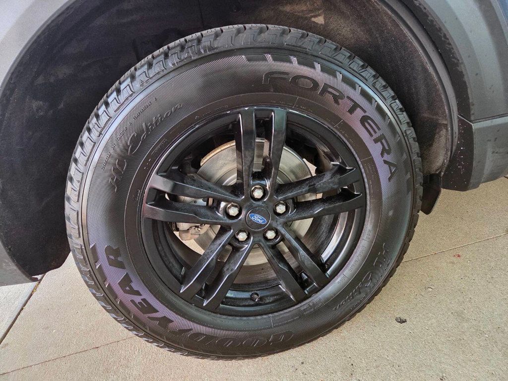 2021 Ford Explorer XLT photo 42