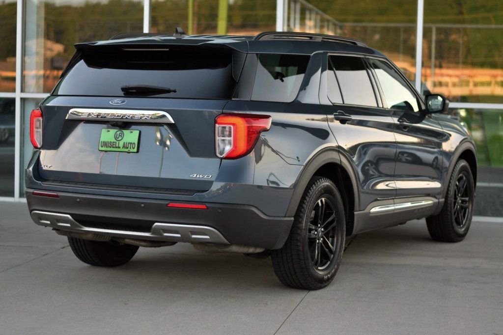 2021 Ford Explorer XLT photo 4