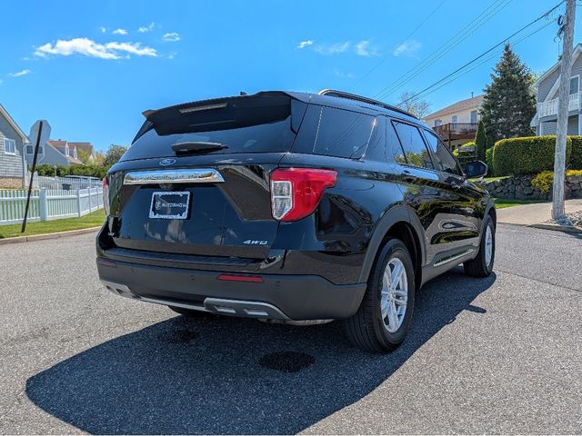 2021 Ford Explorer XLT 4WD's photo