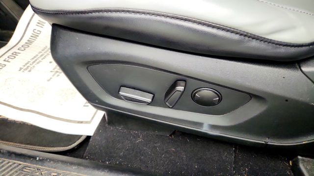 2021 Ford Explorer XLT 4WD w/ 202A Pkg, Co-Pilot360 Assist+ & Twin Panel Moonroof - 23033166 - 11