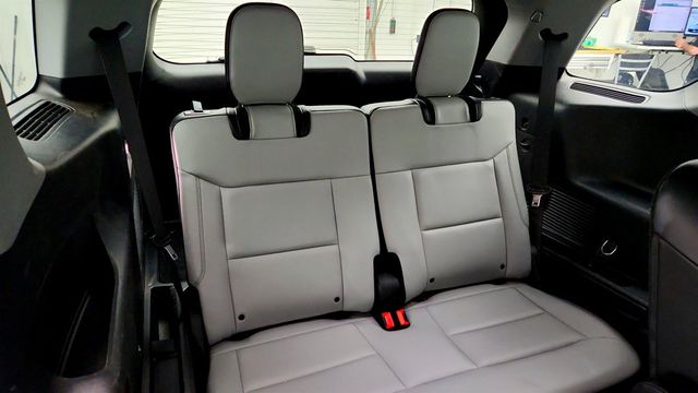 2021 Ford Explorer XLT 4WD w/ 202A Pkg, Co-Pilot360 Assist+ & Twin Panel Moonroof - 23033166 - 22