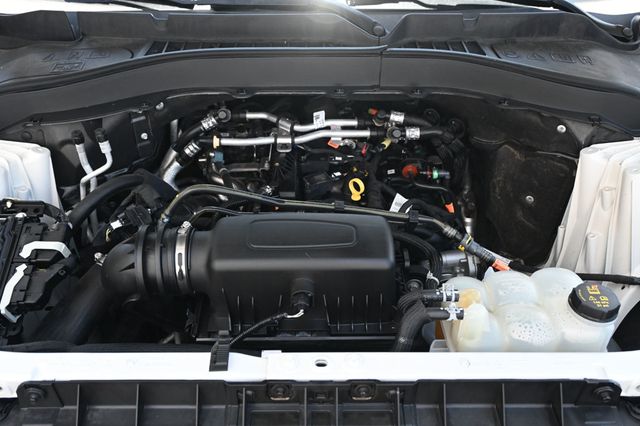 2021 Ford Explorer XLT Brand New Tires - 22861827 - 20