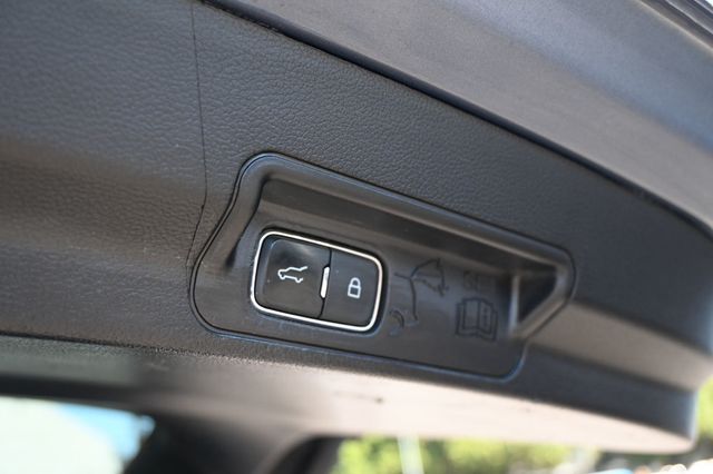 2021 Ford Explorer XLT No Accidents Reported to Carfax  - 22844060 - 18