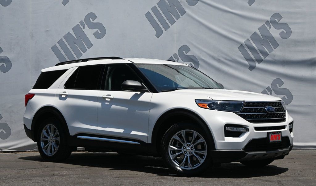 2021 Ford Explorer XLT photo 3