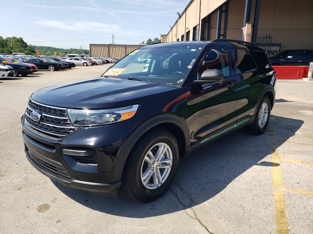 2021 Ford Explorer XLT photo 3