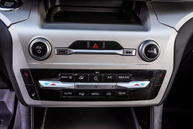 2021 Ford Explorer XLT RWD - 22916491 - 18