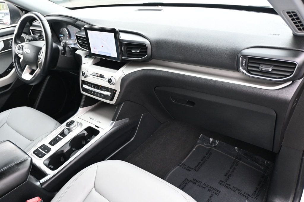 2021 Ford Explorer XLT Sport photo 4