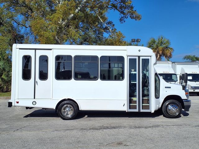 2021 Ford E-Series Cutaway 13 + 2 Passenger Shuttle Bus w/Wheelchair - 22991515 - 2