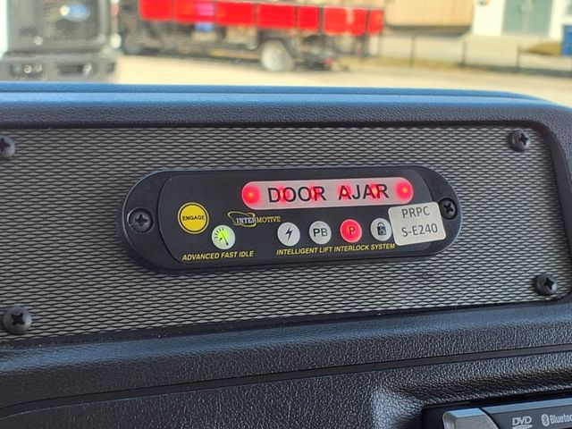 2021 Ford E-Series Cutaway 13 + 2 Passenger Shuttle Bus w/Wheelchair - 22991515 - 33