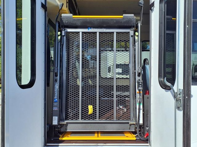 2021 Ford E-Series Cutaway 13 +2 Passenger Shuttle Bus w/Wheelchair - 22993087 - 10