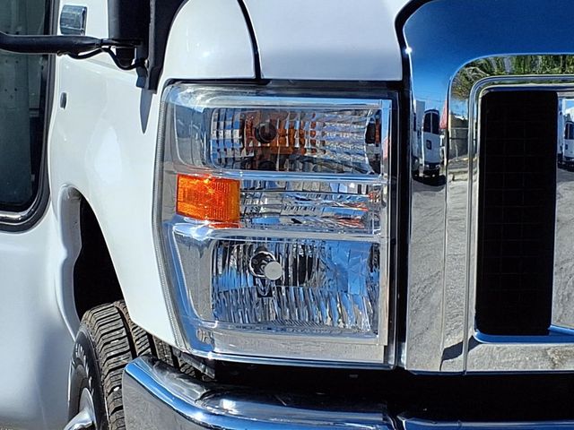 2021 Ford E-Series Cutaway 13 +2 Passenger Shuttle Bus w/Wheelchair - 22993087 - 1