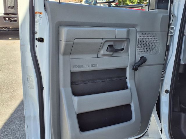 2021 Ford E-Series Cutaway 13 +2 Passenger Shuttle Bus w/Wheelchair - 22993087 - 29