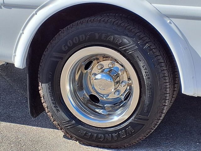 2021 Ford E-Series Cutaway 13 +2 Passenger Shuttle Bus w/Wheelchair - 22993087 - 41