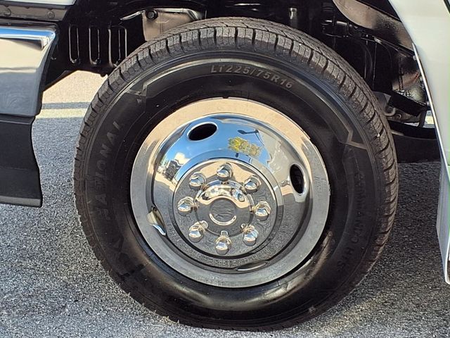 2021 Ford E-Series Cutaway 13 +2 Passenger Shuttle Bus w/Wheelchair - 22993087 - 47