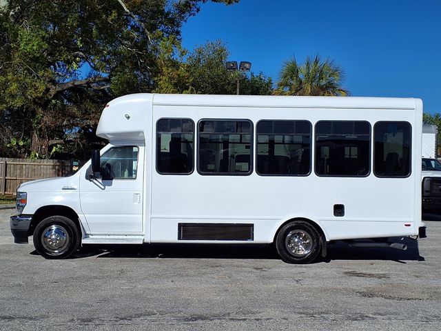 2021 Ford E-Series Cutaway 13 +2 Passenger Shuttle Bus w/Wheelchair - 22993087 - 6