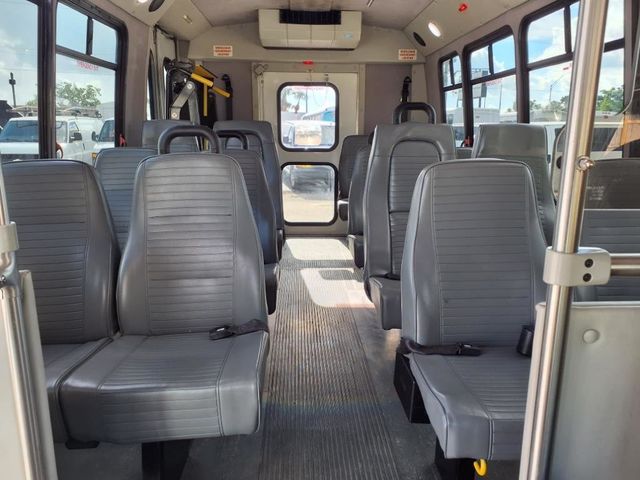 2021 Ford E-Series Cutaway 15 Passenger Shuttle Bus w/Wheelchair - 22903617 - 18