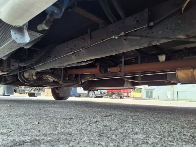 2021 Ford E-Series Cutaway 15 Passenger Shuttle Bus w/Wheelchair - 22903617 - 34