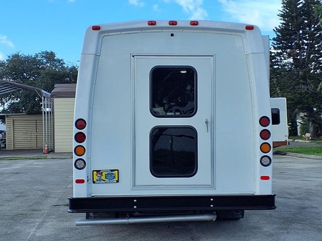 2021 Ford E-Series Cutaway 15 Passenger Shuttle Bus w/Wheelchair - 22903617 - 5