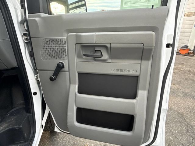 2021 Ford E-Series Cutaway E-350 SD - 22896470 - 16