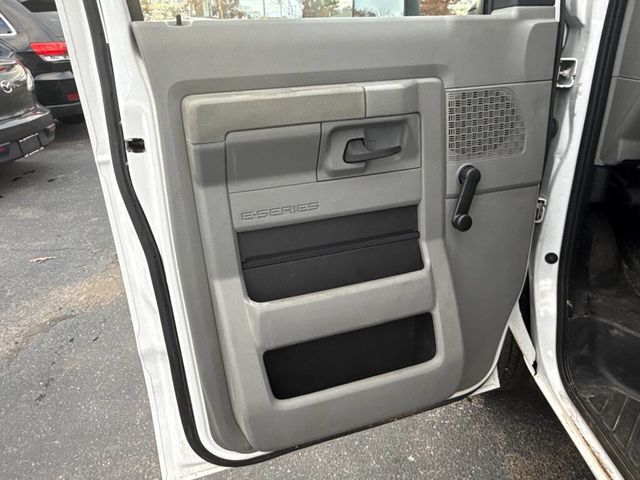 2021 Ford E-Series Cutaway E-350 SD - 22896470 - 17