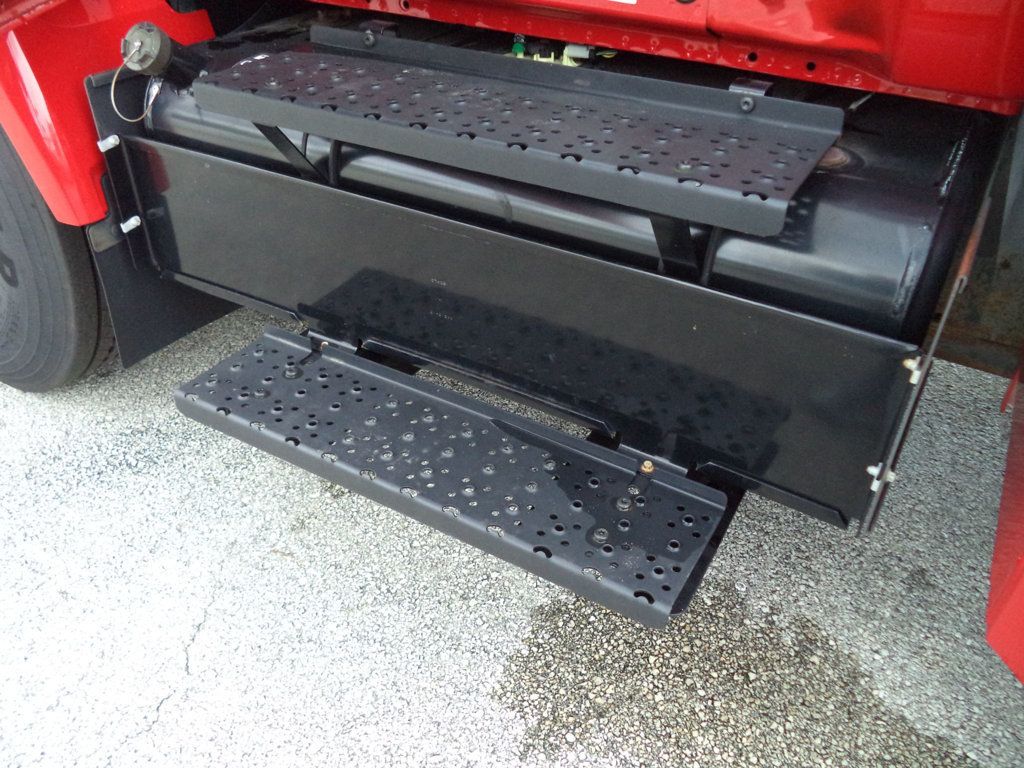 2021 Ford F650 w/ Mickey Aluminum Truck Bodies Side Loaders Beverage - 22899243 - 25